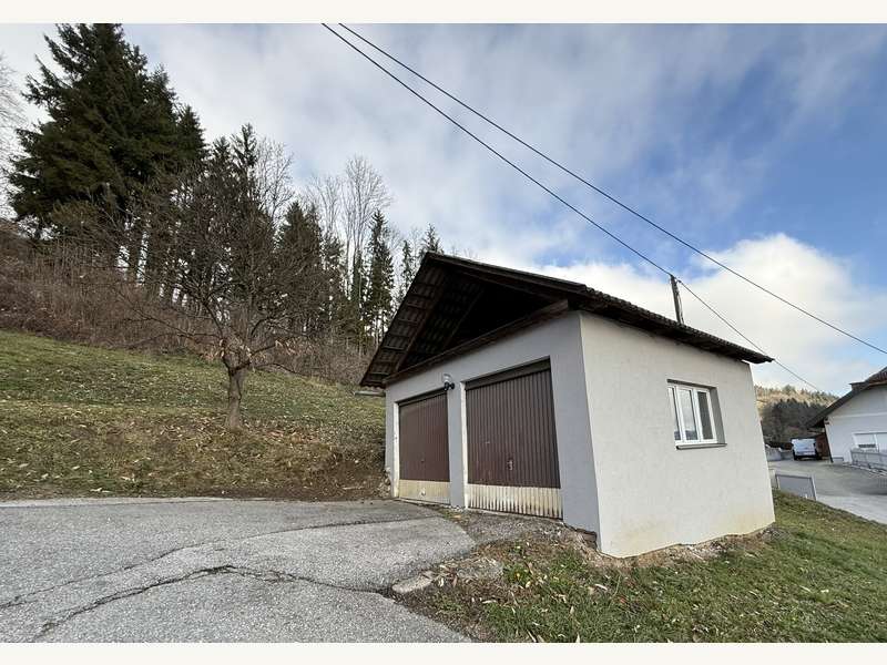 Doppelgarage mit Grube