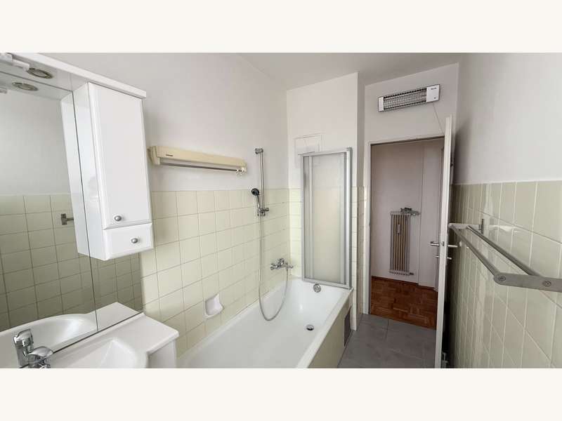 Mietwohnung Klagenfurt: Badezimmer Badezimmer