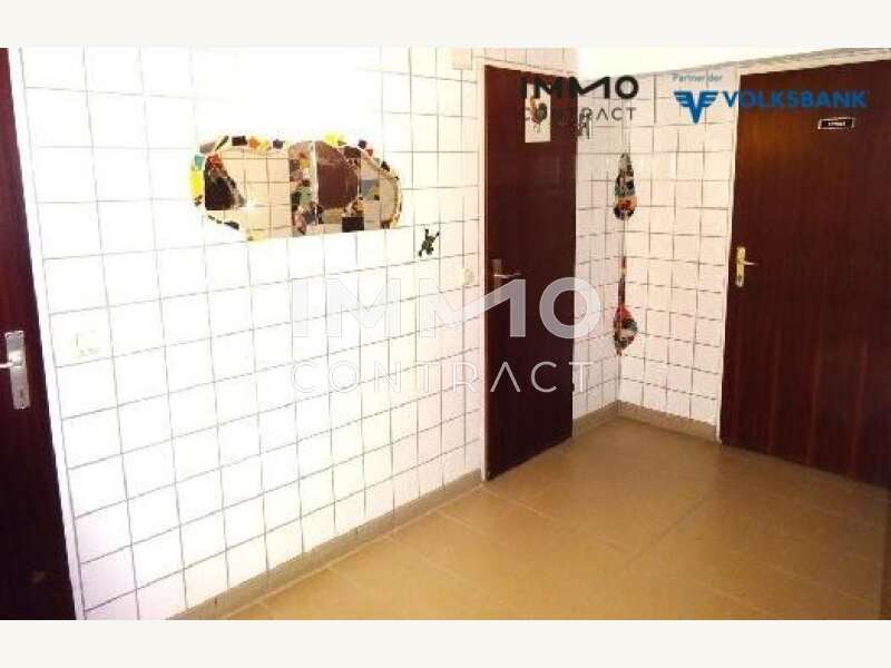 Zutritt zu den Gasttoiletten im Keller