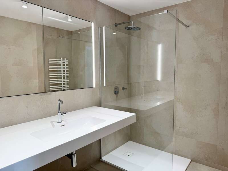 Büro Wien: Bad hell Bad hell