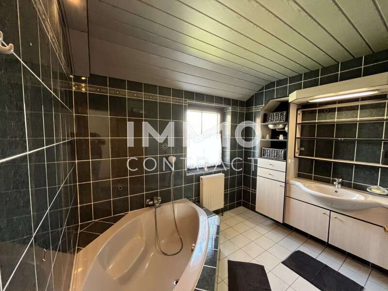 Einfamilienhaus Wolkersdorf im Weinviertel: Bad OG Bad OG