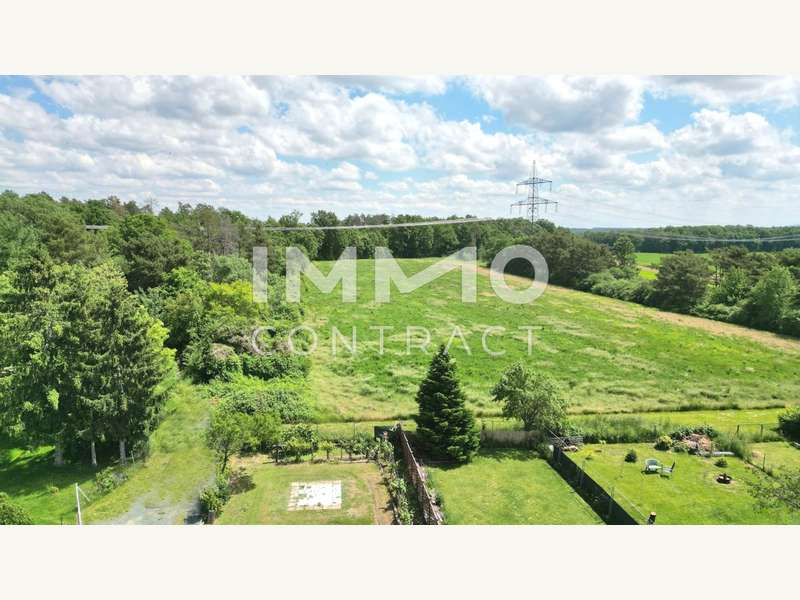 Blick auf Garten und angrenzende Landschaft