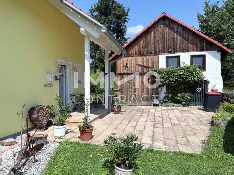 Einfamilienhaus St. Leonhard am Forst: Vorplatz Vorplatz