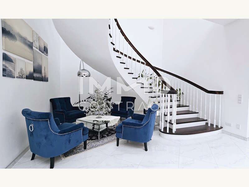 Villa Pfaffstätten: Stiege 1 Stiege 1