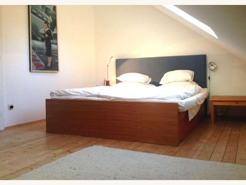Schlafzimmer 4  Möblierungsvorschlag (unmöbliert)