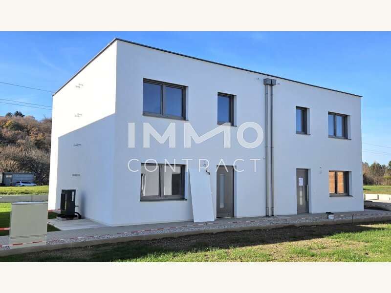 Doppelhaushälfte Stoob: BT1 vorne Eingang 1 BT1 vorne Eingang 1