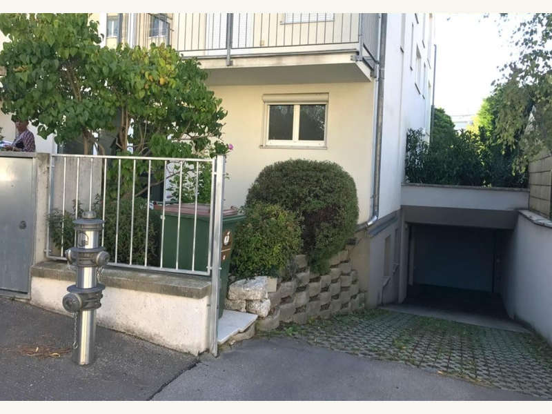 Mietwohnung Wien: Tiefgarageneinfahrt Tiefgarageneinfahrt