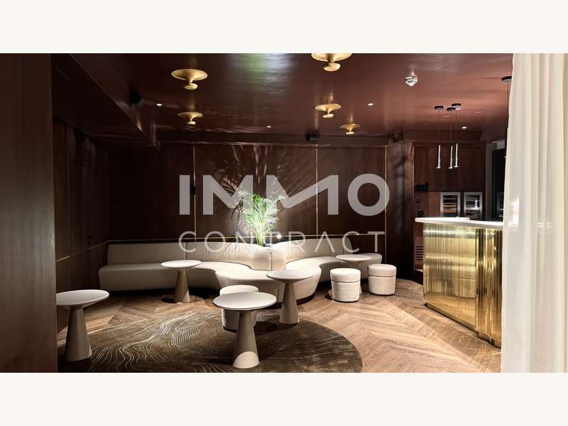 Executive Lounge