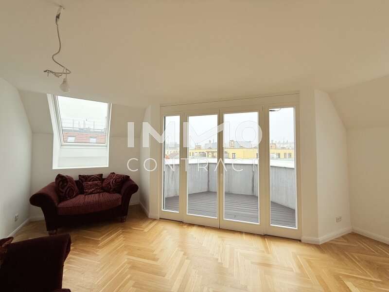 geräumige Wohnküche mit Terrasse