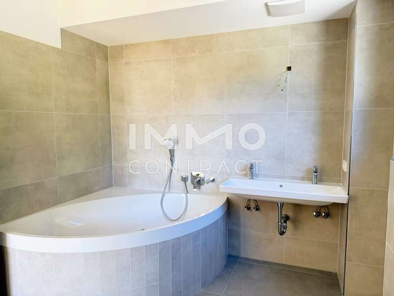 Penthouse Innerschwand am Mondsee: SEE.Leben Mondsee_Badezimmer1 SEE.Leben Mondsee_Badezimmer1