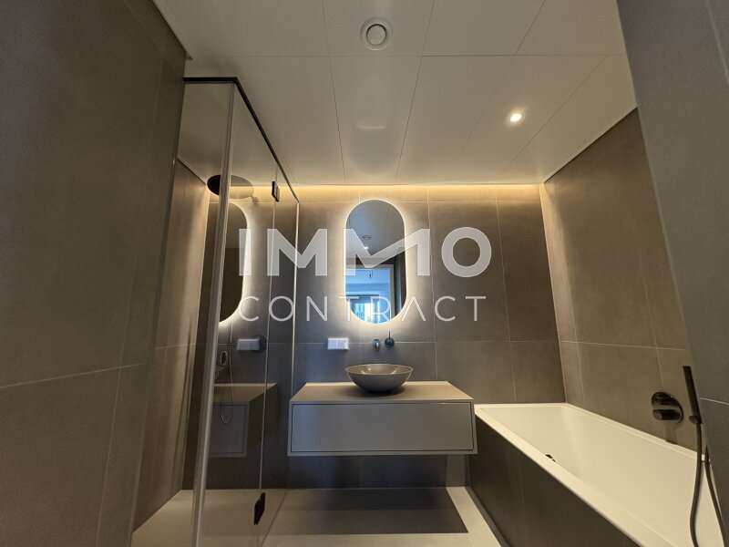 Eigentumswohnung Wien: Badezimmer mit Wanne & Dusche Badezimmer mit Wanne & Dusche