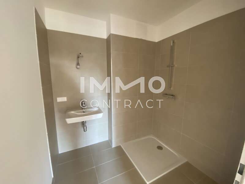 Eigentumswohnung Wien: Badezimmer mit Dusche Badezimmer mit Dusche