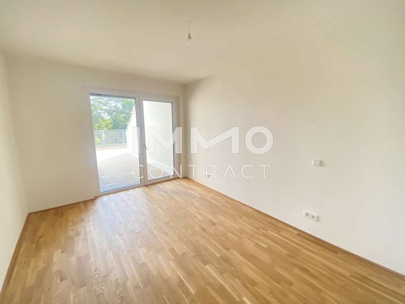 Schlafzimmer 2 mit Terrasse