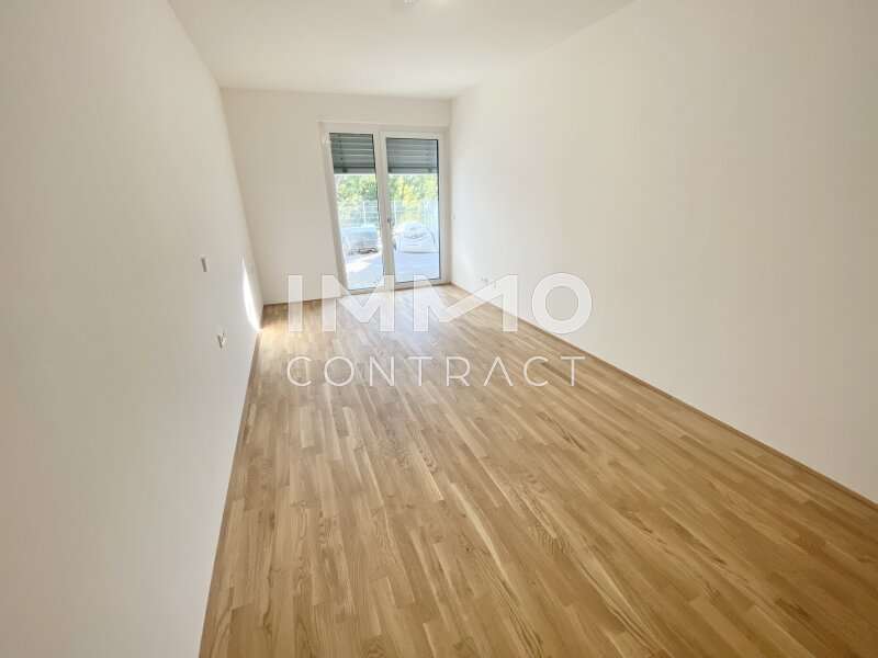 Schlafzimmer 1 mit Terrasse