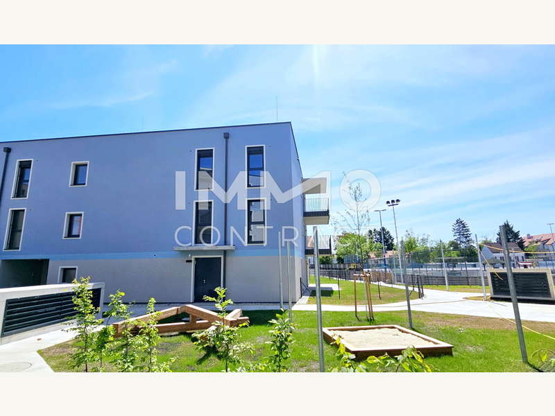 Eigentumswohnung Wiener Neustadt: Zugang Haus 12 Zugang Haus 12