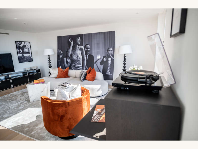 230811_V22_Staging_Duplexapartment_MODERNSWING_c_SeeligStefan  025