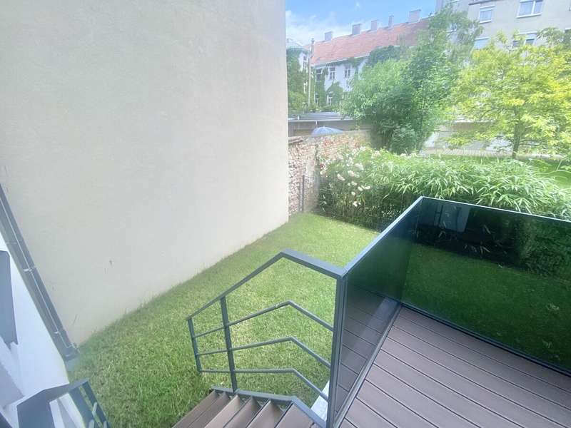 Abgang in den Garten