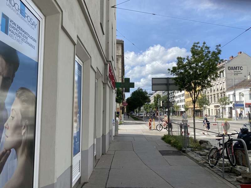 Straßenbahn 2 vor der Haustür 