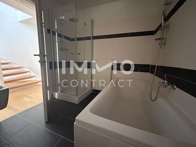 Dachgeschosswohnung Wien: Badezimmer Badezimmer