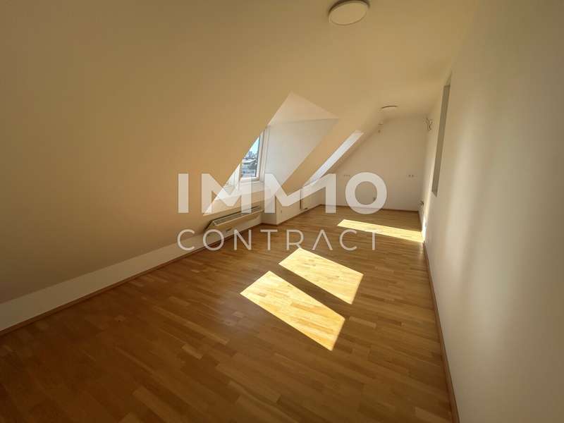 Dachgeschosswohnung Wien: Wohnzimmer Wohnzimmer