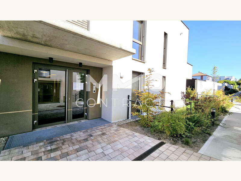 Eigentumswohnung Leopoldsdorf: Haus 1_Hauseingang Haus 1_Hauseingang