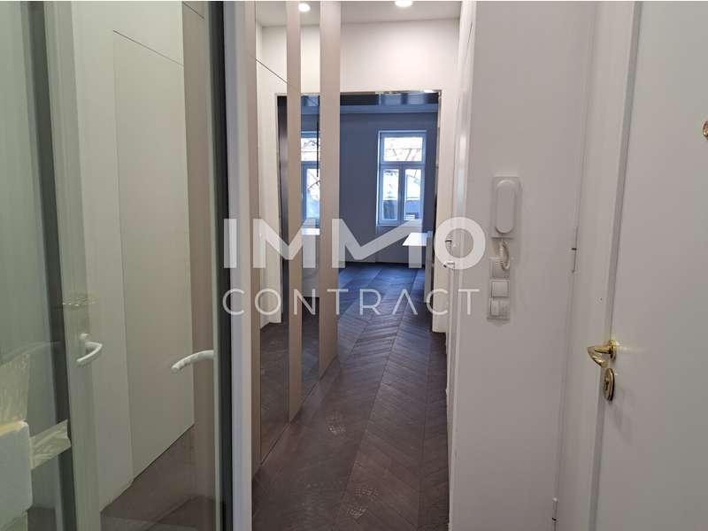 Von der Terrasse in den Vorraum