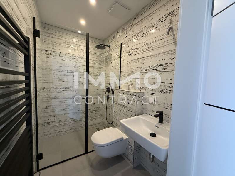 Bad und WC vom Vorzimmer zu begehen