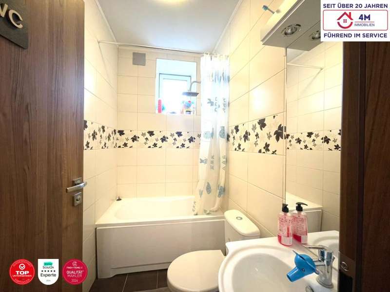 Mehrfamilienhaus Bad Vöslau: 4m-Immobilien 4m-Immobilien
