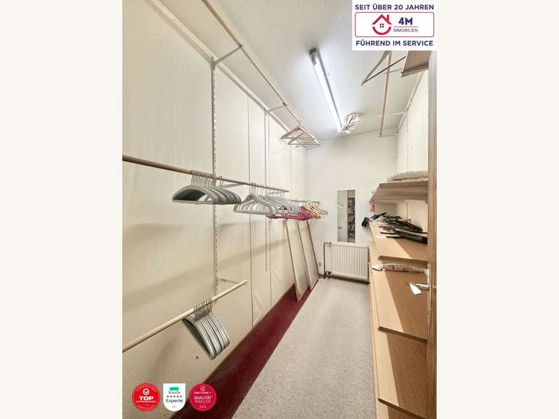 Einfamilienhaus Neutal: Schrankzimmer Schrankzimmer