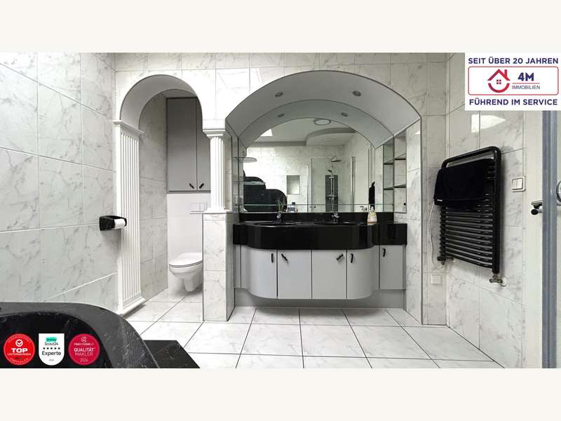 Einfamilienhaus Wien: Badezimmer (OG) Badezimmer (OG)