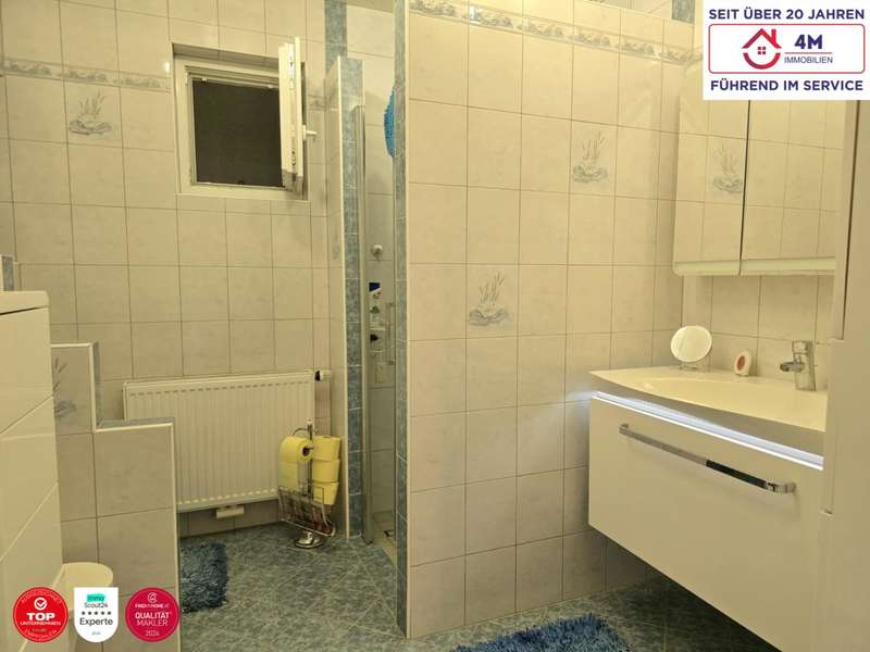 Einfamilienhaus Zwentendorf an der Donau: Badezimmer Badezimmer
