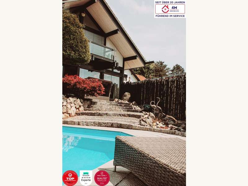 Einfamilienhaus Maria Gugging: Pool und Hausansicht Pool und Hausansicht