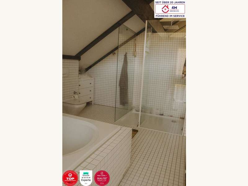 Einfamilienhaus Maria Gugging: Badezimmer Badezimmer