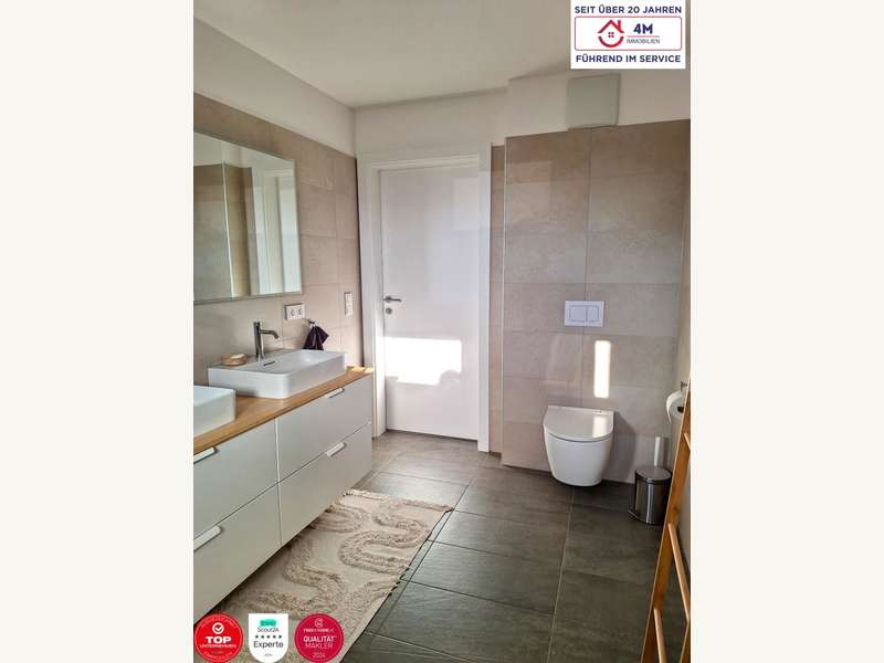 Einfamilienhaus Sollenau: Badezimmer OG Badezimmer OG