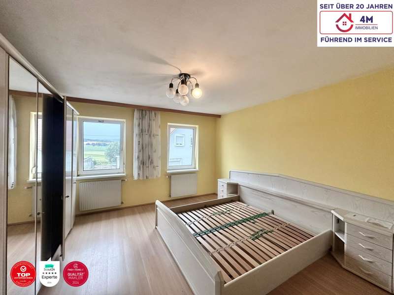Reihenhaus Neutal: Schlafzimmer 1 Schlafzimmer 1
