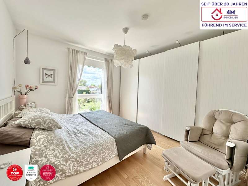 Reihenhaus Bad Fischau: Schlafzimmer 1 Schlafzimmer 1