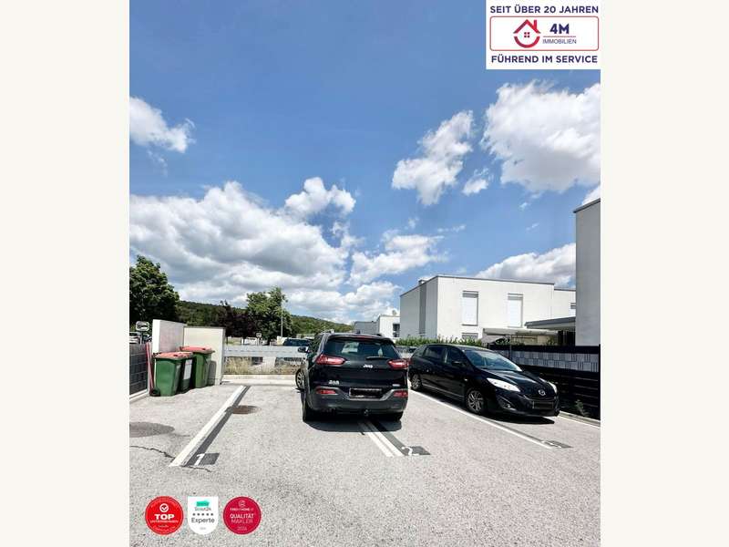 Reihenhaus Bad Fischau: Stellplätze 1 und 2 Stellplätze 1 und 2