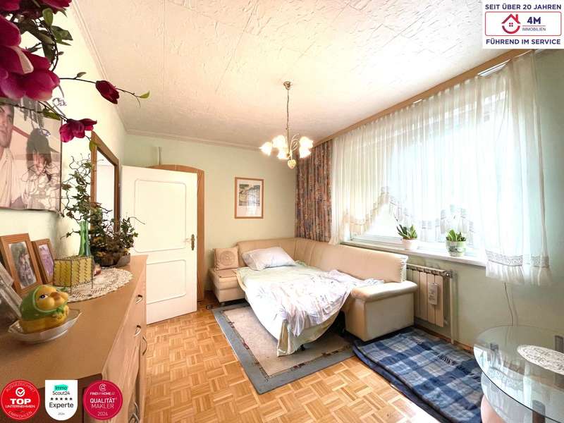 Einfamilienhaus Pettendorf: Zimmer EG Zimmer EG