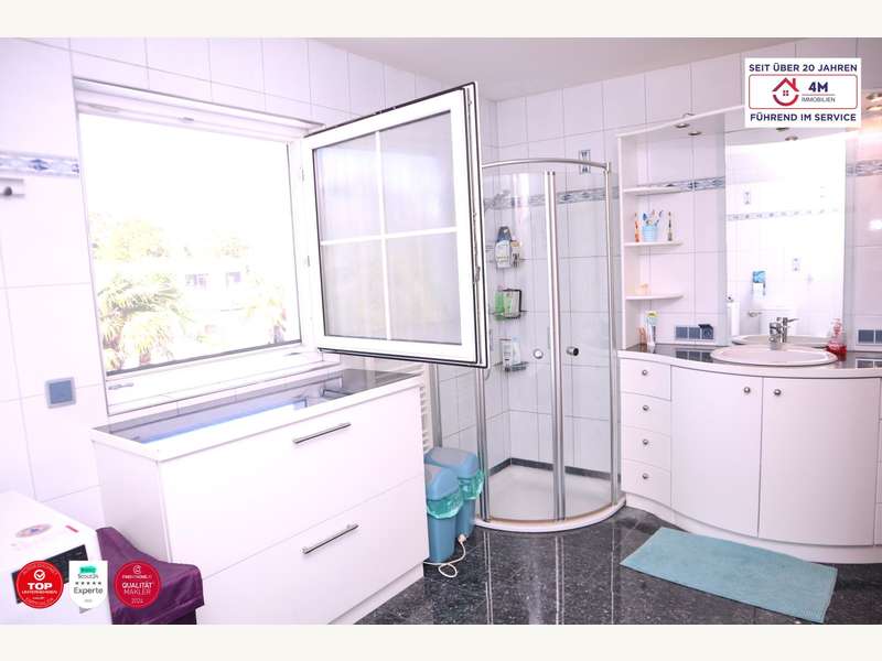 Einfamilienhaus Wien: Badezimmer Badezimmer