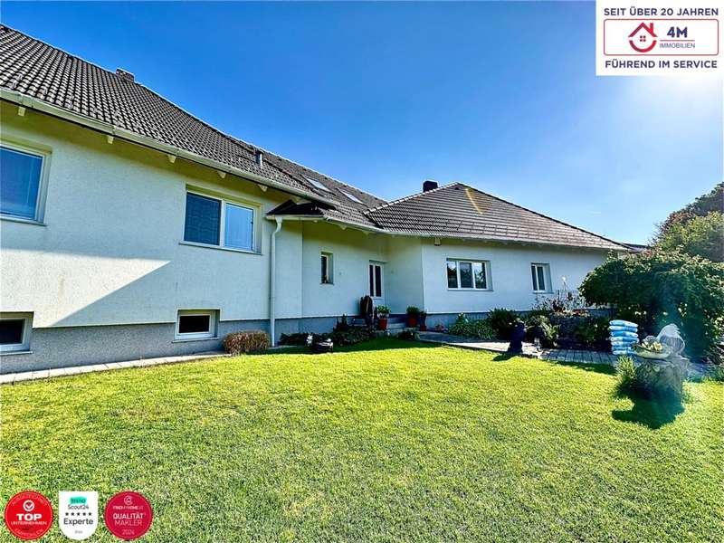 Einfamilienhaus Perchtoldsdorf: Außenbereich Straßenansicht Außenbereich Straßenansicht