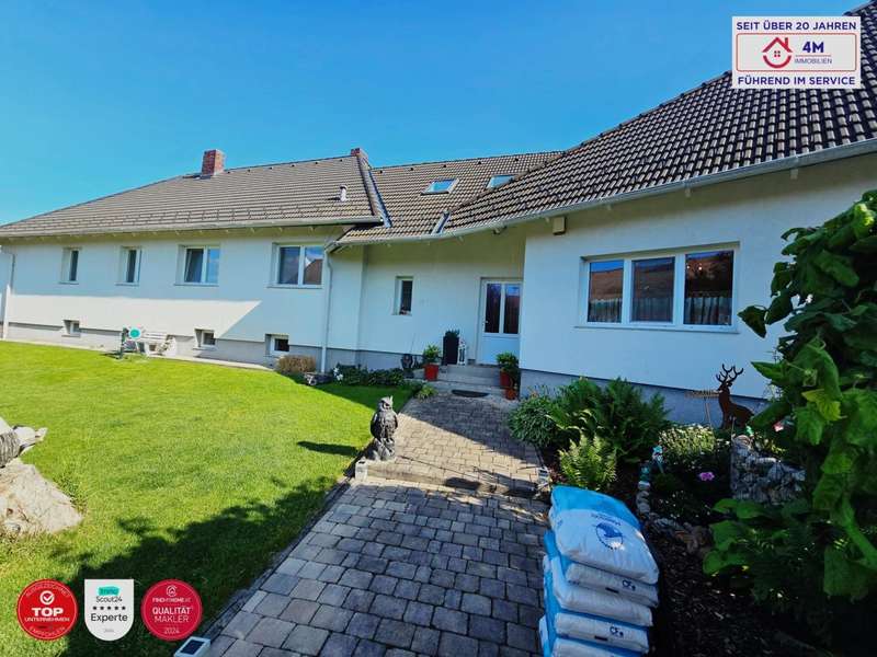 Einfamilienhaus Perchtoldsdorf: Hausansicht Straßenseitig Hausansicht Straßenseitig