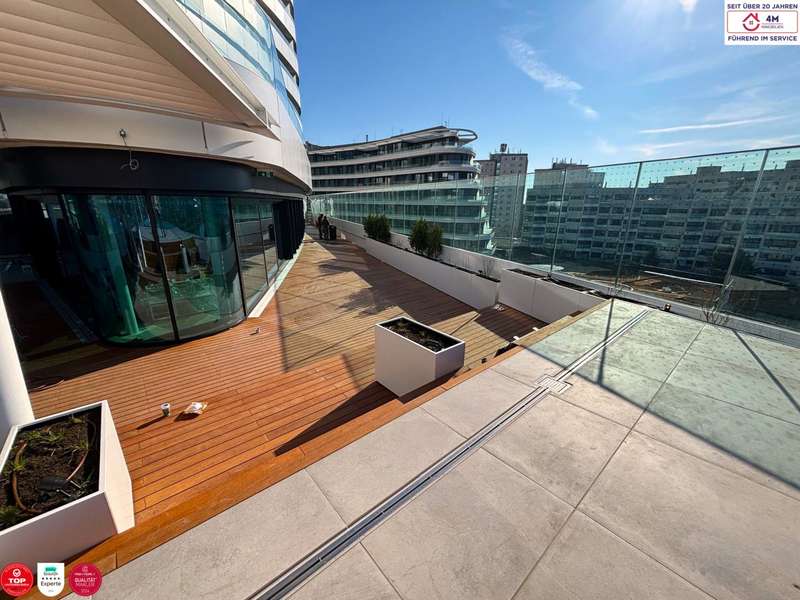Terrassenwohnung Wien: Poolterasse Poolterasse