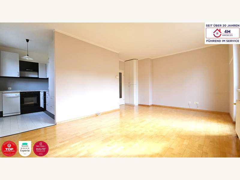 Mietwohnung Mödling: Wohnzimmer und Küche Wohnzimmer und Küche
