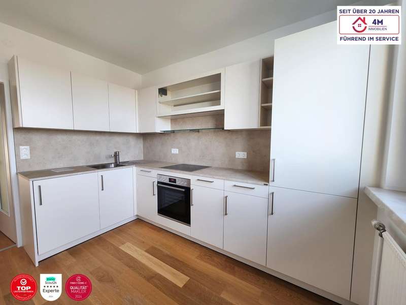 EWE Küche mit Markengeräten