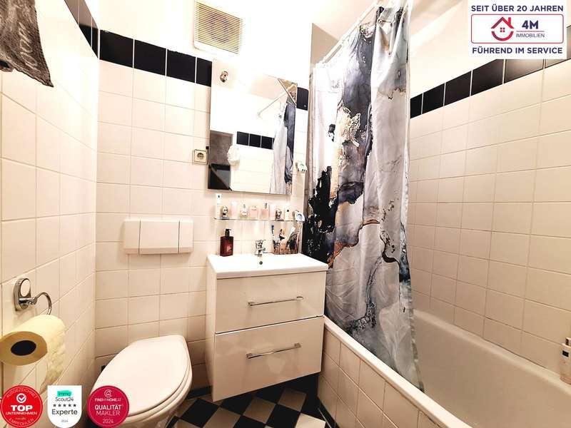 Maisonette Wien: Badezimmer Obergeschoss Badezimmer Obergeschoss