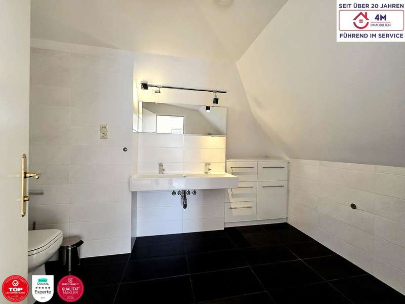 Maisonette Klosterneuburg: Badezimmer OG Badezimmer OG
