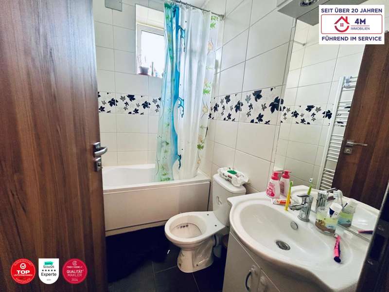 Eigentumswohnung Bad Vöslau: Badezimmer & WC Badezimmer & WC