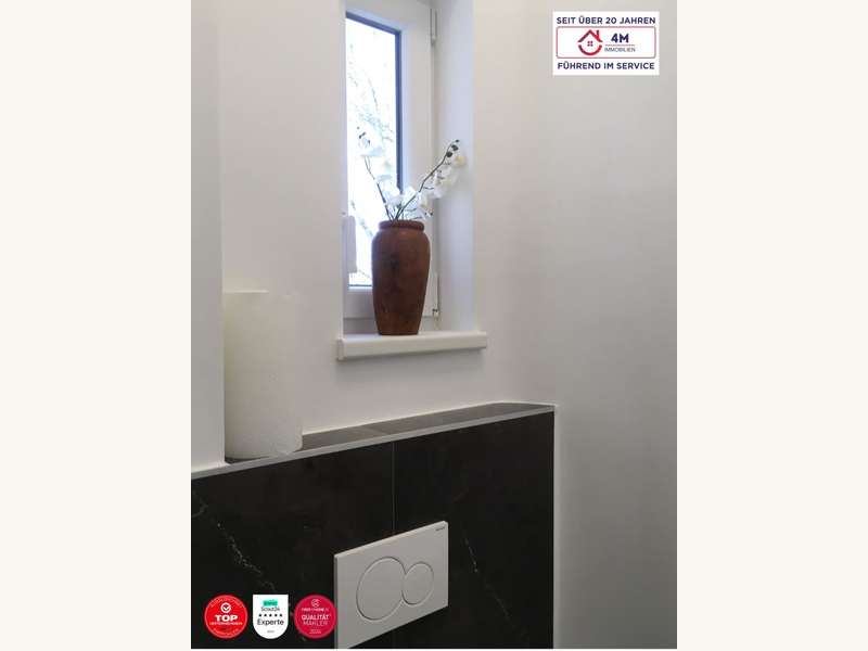 Eigentumswohnung Wien: separates WC mit Fenster separates WC mit Fenster