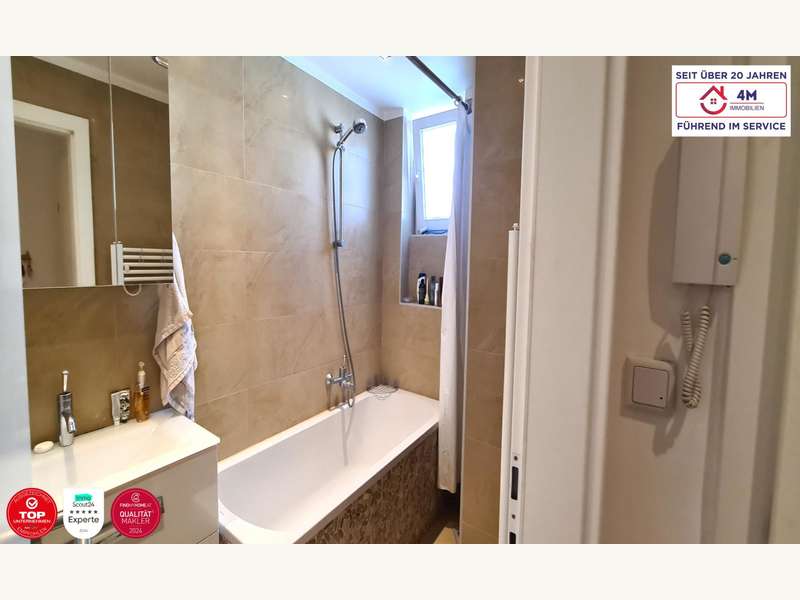 Eigentumswohnung Wien: Bad mit Wanne Bad mit Wanne