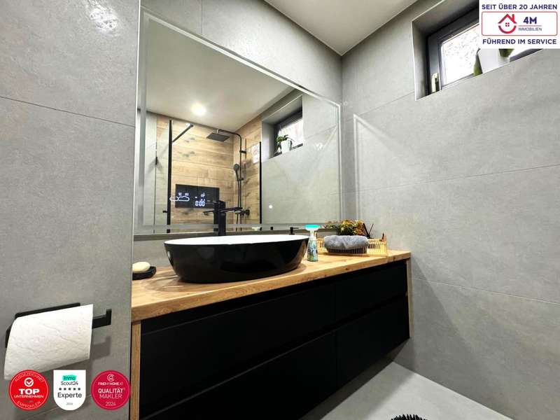 Maisonette Wien: Badezimmer (2) Badezimmer (2)